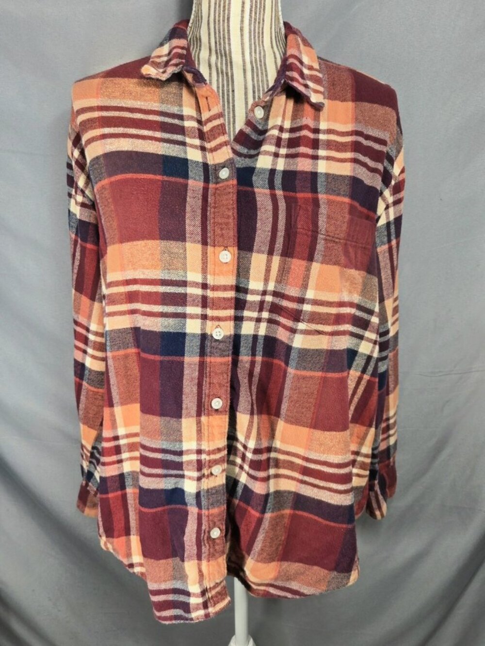 Old Navy Multi Plaid Cotton Button Down Flannel The Boyfriend Shirt Size Large